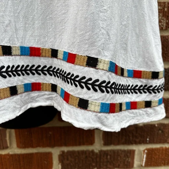 THML Women’s Sz S Linen blend White Embroidered Sleeveless blouse - Picture 3 of 10